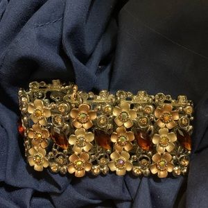 Cute custome jewelry bracelet. EUC